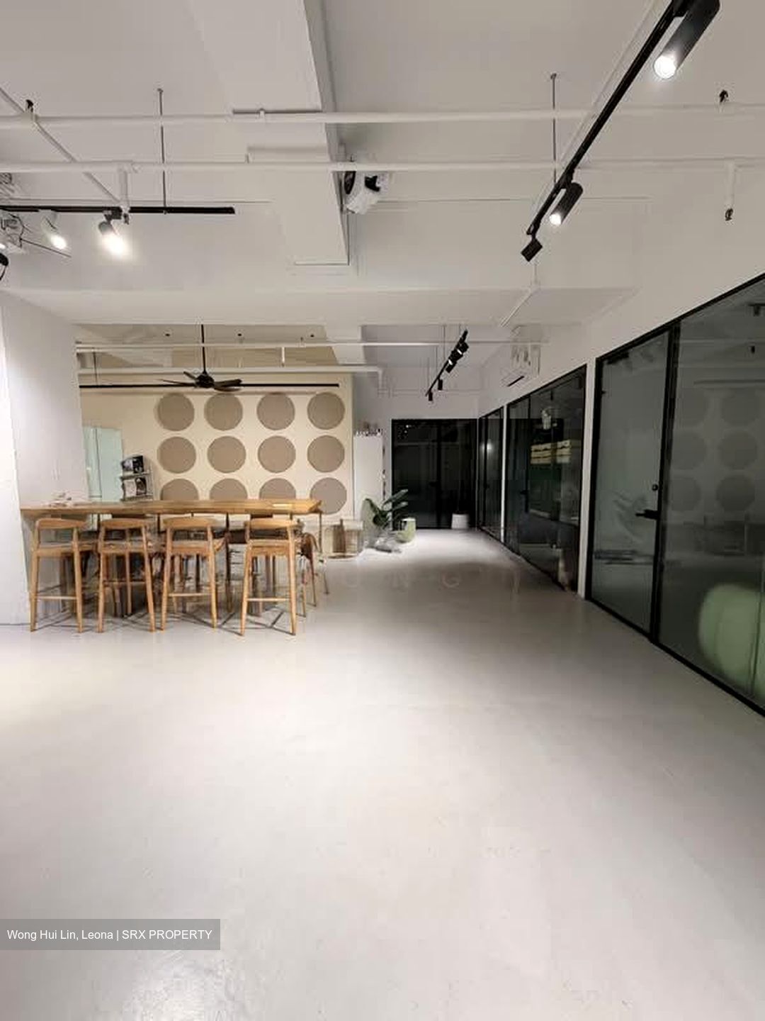 Da Jin Factory Building (D19), Office #577727551